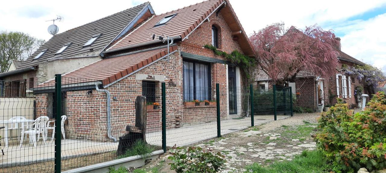 L Atelier Des Reves Villa Cressonsacq Exterior photo